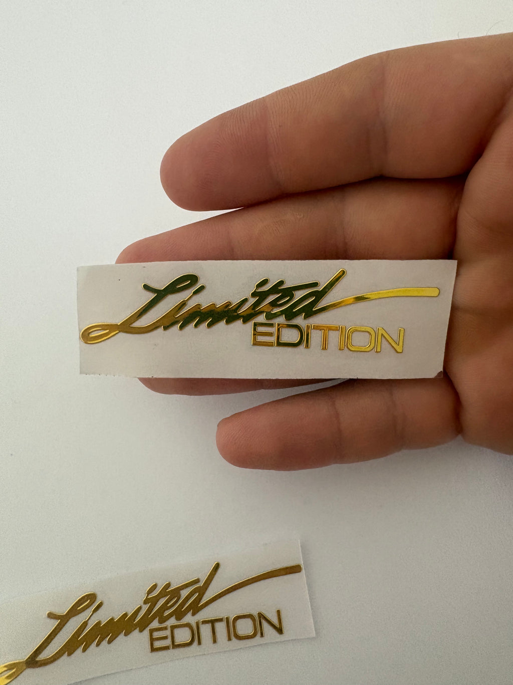 2x Limited Edition Auto Aufkleber Silber und Gold – Sticker Emblem Tuning